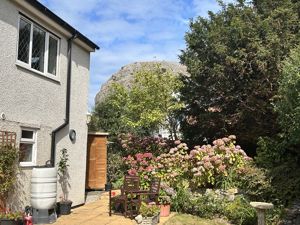 Photo 33- click for photo gallery